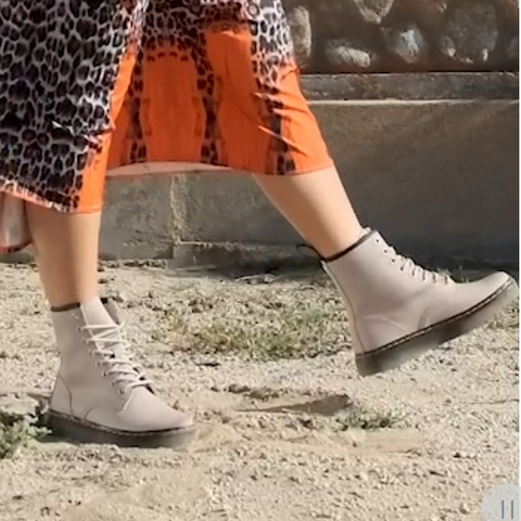 Dr. Martens Boots - Picture 5 of 15